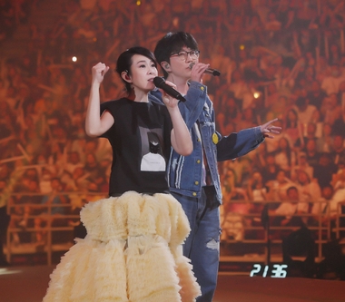 劉若英「飛行日」北京演唱會  飛行日首位嘉賓毛不易獻出嘉賓第一次！