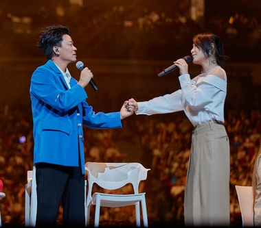 劉若英「飛行日」續航廣州 與王寶強重新詮釋〈親愛的小孩〉姐弟長情歷久彌新