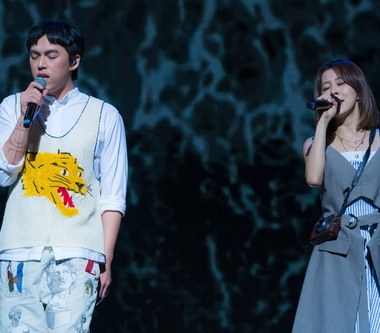 HUSH、白安首度在新加坡同台共演 安可10分鐘久久不散！