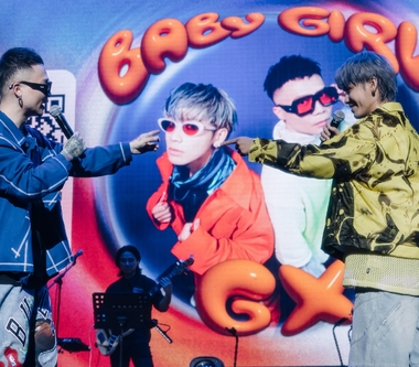 GX男友力大爆發！鼓鼓呂思緯、蕭秉治合體首場演唱會 新加坡Capitol Theatre甜溺登場！