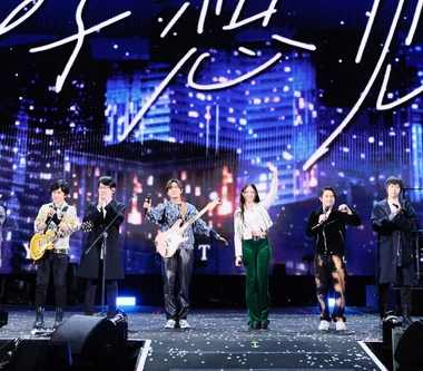 五月天、告五人「十全十美天團」再次同台合體嗨翻 任賢齊驚喜現身點歌再爆往事！