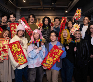 告五人、麋先生、宇宙人、家家和Tizzy Bac齊聚賀新春 爆笑交換福袋禮物