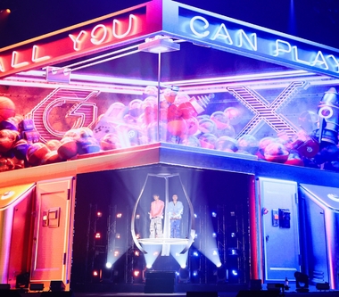 GX《大玩一票》水陸空全包暢「玩」一整晚！巨大裸視3D夾娃娃機、扭蛋機搬進高流