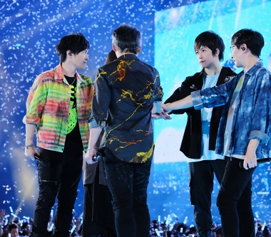 有一種友情叫「五月天」 成軍週年再創新紀錄 第9度高雄世運主場館開唱動員145萬人！