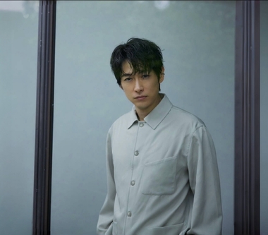 日本全才男星藤岡靛首張精選輯將在台上架 坦言緊張將獻「簽名會」初體驗