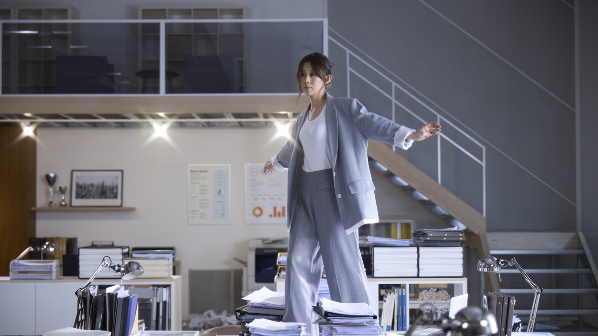 白安新單曲〈亂七八糟的夢想〉為炎夏帶來清新能量 登KKBOX即時榜冠軍