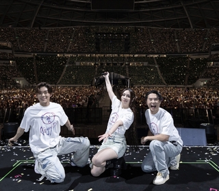 告五人「宇宙超有趣」首登北京戶外體育場  2.3萬人點亮一整片「希望」星海