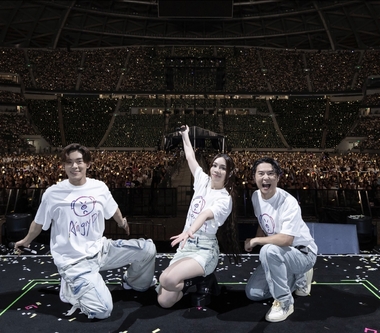 告五人「宇宙超有趣」首登北京戶外體育場  2.3萬人點亮一整片「希望」星海