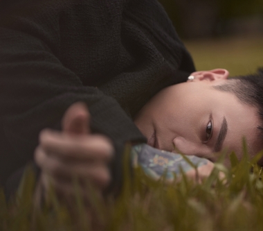 蕭秉治冠軍曲〈愛是痛苦的總和〉推劇情版MV 金馬視覺特效打造人體異象