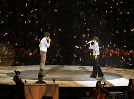 《飛行日》上海演唱會第2場 五月天阿信從歌迷變嘉賓 合唱歌詞逼哭劉若英