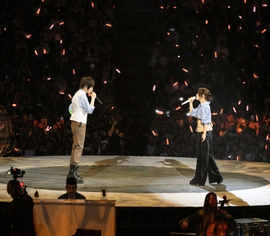 《飛行日》上海演唱會第2場 五月天阿信從歌迷變嘉賓 合唱歌詞逼哭劉若英