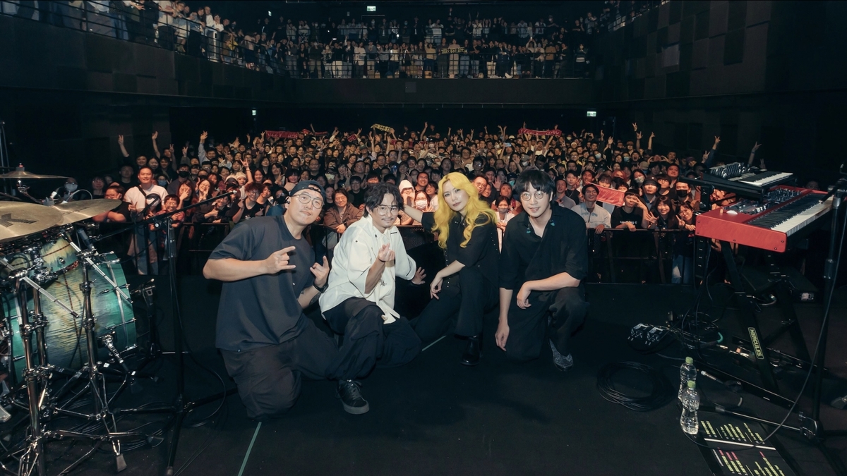 Tizzy Bac 25 週年大會師　【股東大會暨新歌搶聽會】近千歌迷擠爆北流全新 live house「SUB」