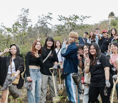 鼓鼓呂思緯帶領粉絲植樹 一早見粉絲男友接送喊：不得了了好幸福！