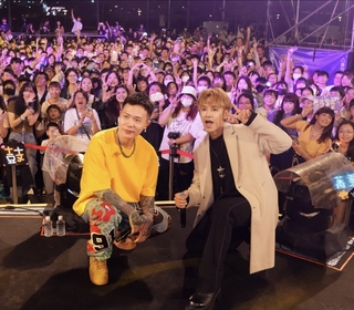 GX暖心過聖誕！鼓鼓呂思緯、蕭秉治登高雄愛・Sharing　連線點亮 13 米聖誕樹