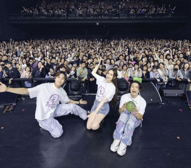 告五人東京初開唱　巡演環繞地球進入倒數第2站　以日文獻唱直呼「真的好不容易」