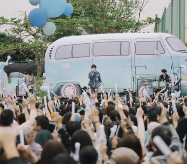 陪五位歐巴《Just Love It！一路向東》相信藝人兵分兩路 玉里、東大門接力開唱