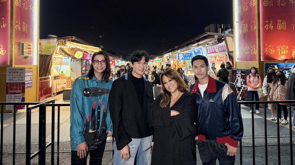 五月天、宇宙人、告五人《Just Love It！一路向東》破天荒同台　家家直呼：「三大天團夢幻聯動！」大陣仗演出震撼全場