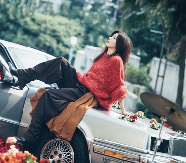 蘇慧倫再唱嶽式態度情歌〈我到底是怕你什麼〉　MV蒙太奇敘事劇情勾起好奇心  手拿玫瑰一幕讓歌迷直呼：有薛法醫fu