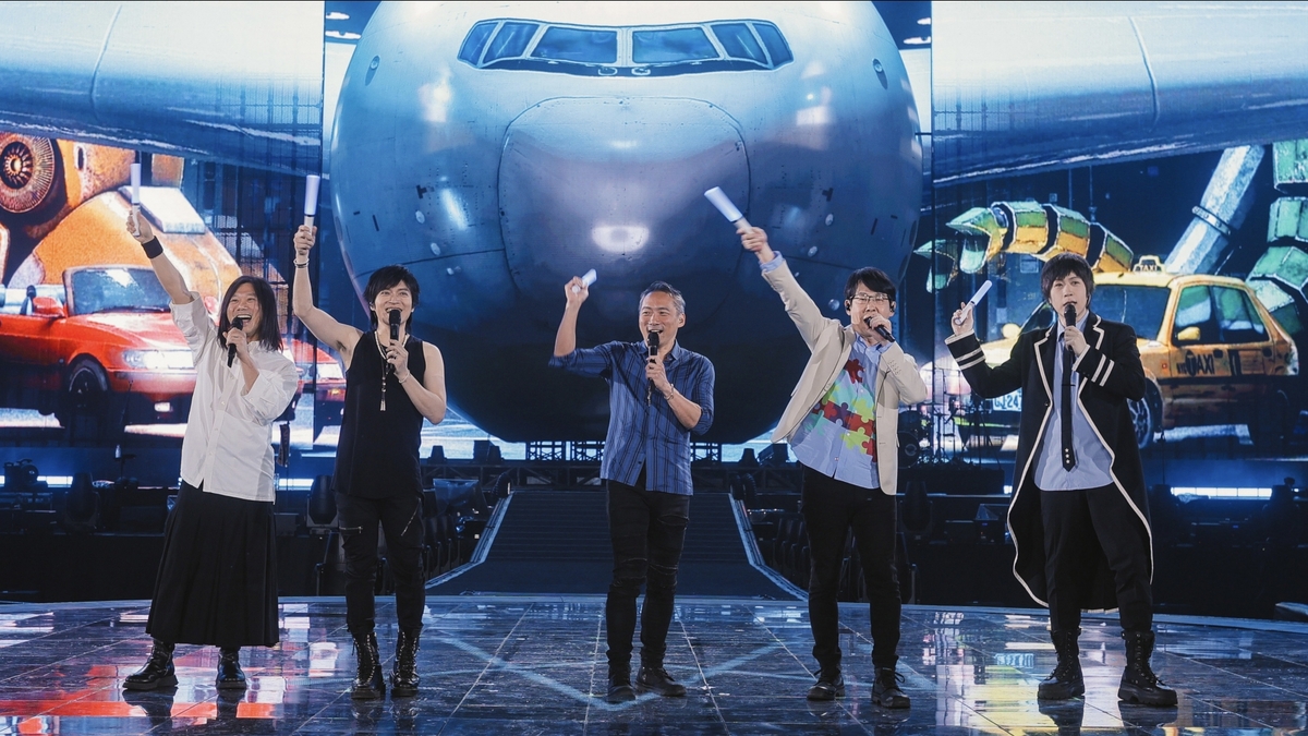五月天《回到那一天》25週年巡迴演唱會冰城環場版  為體育場換上繽紛裝扮、1500台無人機驚豔哈爾濱星空