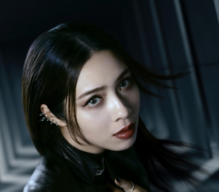 「靠五人」成真？！告五人犬青單飛？！震撼彈連發　新專輯狂奔登榜、巡演啟動　首度個人身份登上國際舞台驚艷亮相