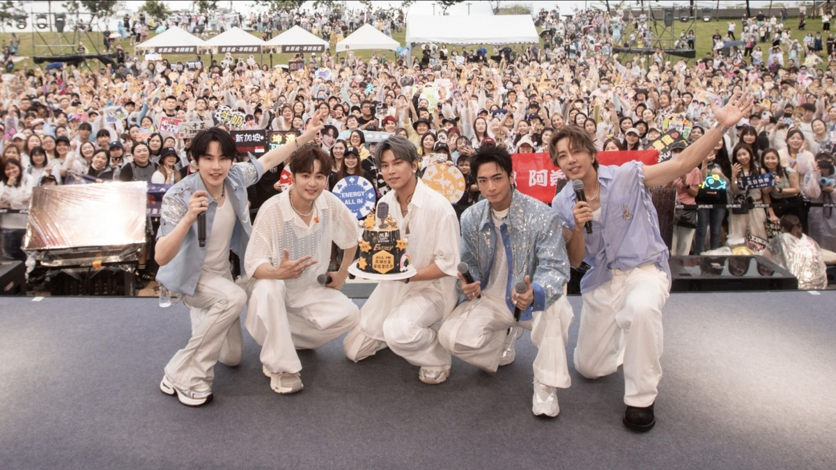 Energy高雄簽唱會碰風雨仍簽好簽滿！牛奶、Toro復刻〈愛失控〉MV 打巴掌、擁吻全都來