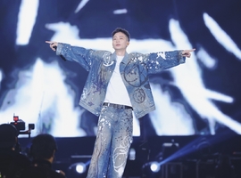 蕭秉治8月23日《活著 Alive》高雄巨蛋門票完售 加開兩區最終釋票