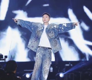 蕭秉治8月23日《活著 Alive》高雄巨蛋門票完售 加開兩區最終釋票