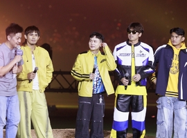 超大型K歌現場！蕭秉治與中信兄弟王威晨、張志豪、岳東華大巨蛋合體 首唱球團年度歌曲〈進化〉