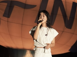 丁噹熱氣球嘉年華壓軸演出  全場2萬人大合唱將現場變成「台東小巨蛋」