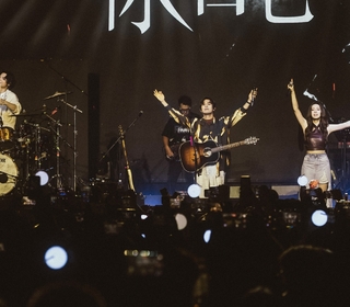 超人氣Z世代天團告五人新專輯《我們就像那些要命的傻瓜》佳評如潮、叫好又叫座　連續六周專輯霸榜冠軍