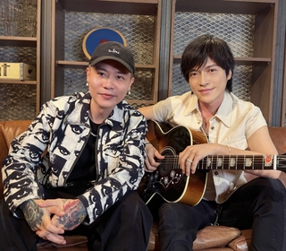 蕭秉治《活著 Alive》直播暢聊 五月天怪獸、Energy牛奶、白安、鼓鼓呂思緯輪番登場觀看直衝120萬