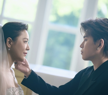 丁噹穿婚紗慶雙喜  小巨蛋兩場完售、和蕭景鴻〈可以是朋友〉新曲曝光　再續音樂劇《搭錯車》情緣