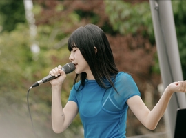 白安邀歌迷真實在「路邊野餐」！寵粉準備點心飲品 席地而坐共度初秋午後