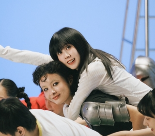 化身夢想中的自己 白安感動〈星期八〉MV中爸爸追夢滑雪故事：跌倒也要再站起來！