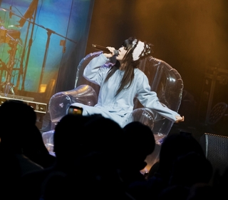 白安《路邊野餐》巡演北京開唱遇初雪喊「幸運」！雪中應景首唱〈雪人〉