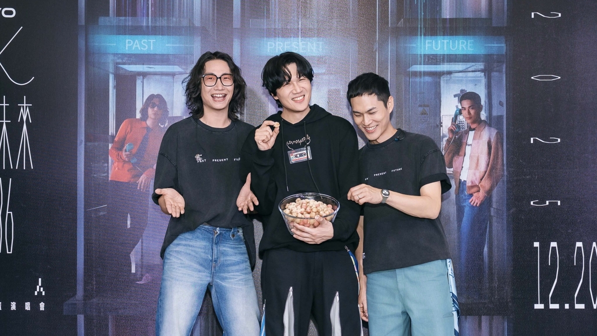 宇宙人【vivo x 宇宙人 [ α：回到未來1986 ] 台北小巨蛋演唱會】萬人朝聖嗨翻圓滿落幕　安可變大型慶生現場　滿場宇宙友提前為小玉暖壽