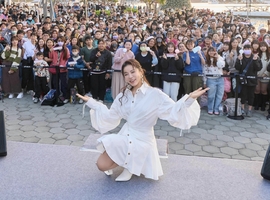 丁噹《夜遊》夜未眠演唱會高雄限定簽票會 嗨唱10首歌被讚「第一人」 邀泰武原民弟弟台上熱辣尬舞 直喊「好了就好了！」