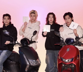 怪物新人跨年制霸一飛沖天 帕拉斯自己當業務 親手送專輯