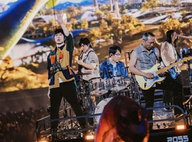 五月天5525+1《回到那一天》巡迴演唱會香港場  獻上全新驚喜 時光機大超前回到侏羅紀的那一天