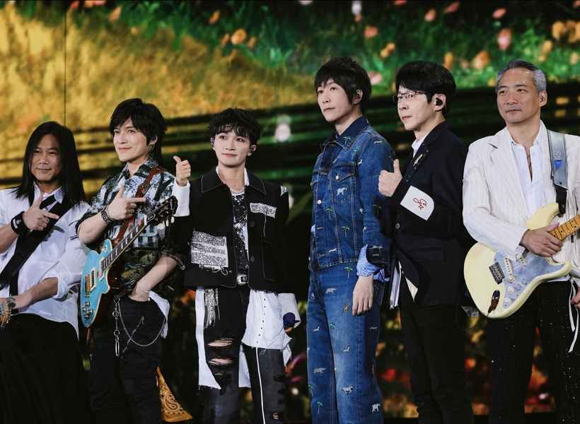 五月天5525+2《回到那一天》北京鳥巢演唱會　驚喜邀請周深夢幻聯動合唱〈達拉崩吧〉 「巨龍」出現回到侏羅紀的那一天